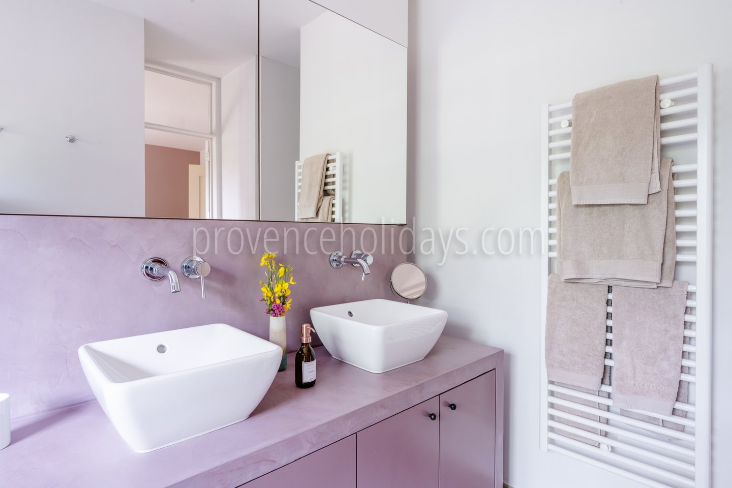 12 - Bergerie des Vignes: Villa: Bathroom
