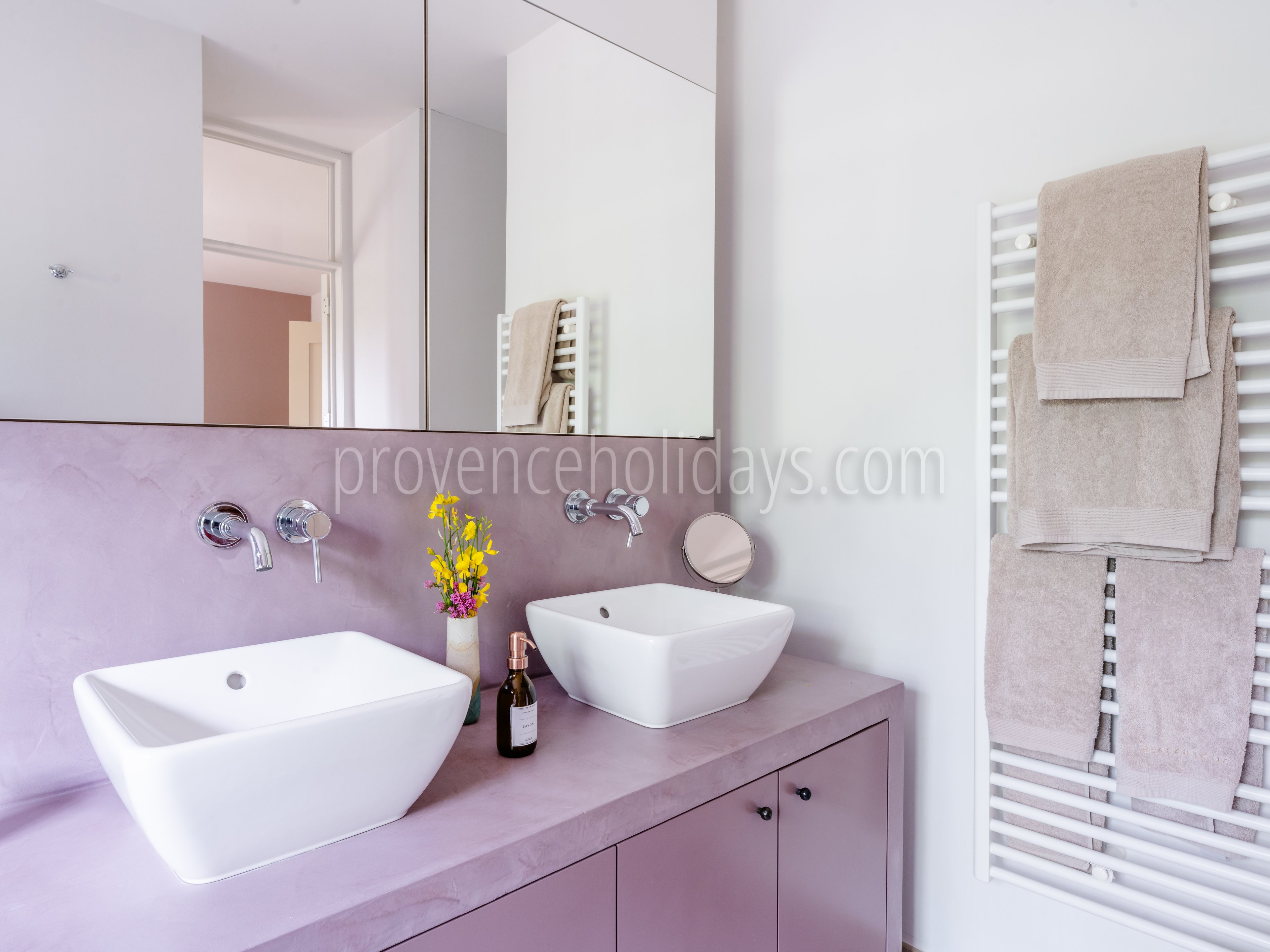 12 - Bergerie des Vignes: Villa: Bathroom