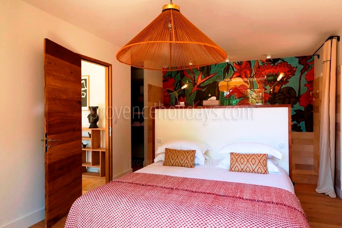 3 - Chez Sako: Villa: Bedroom