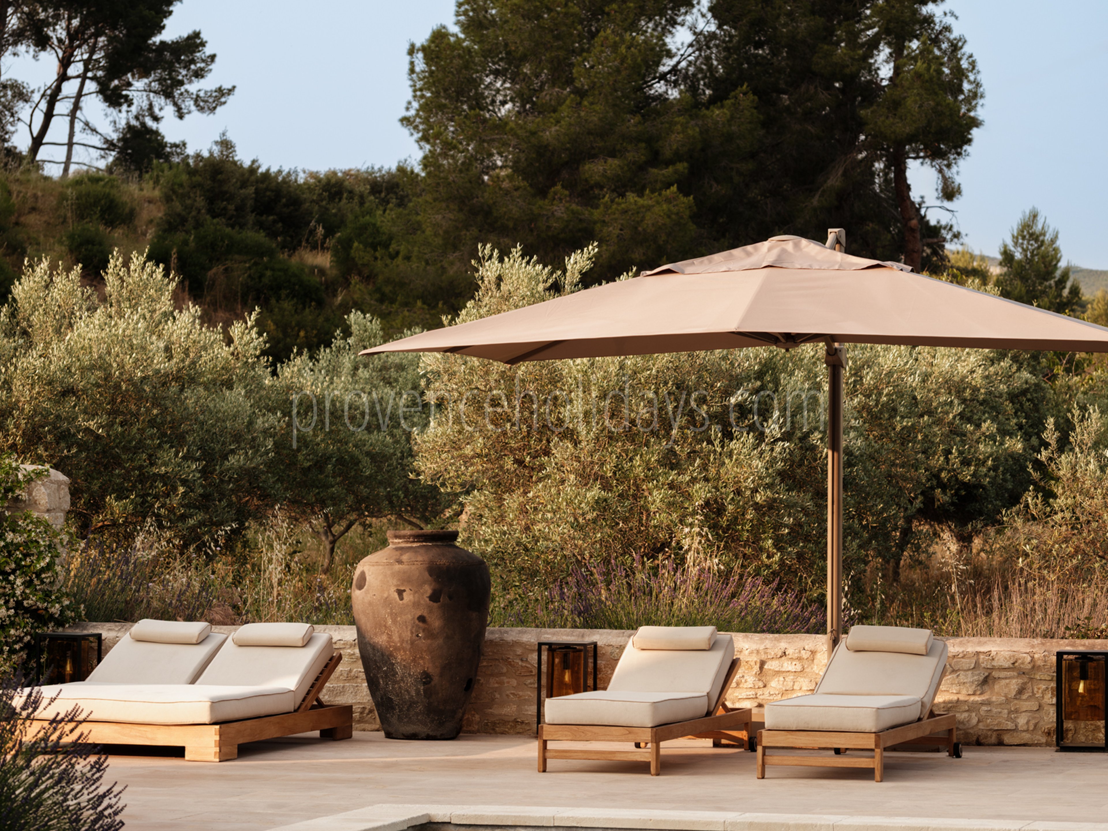 33 - La Bastide de Maussane: Villa: Pool