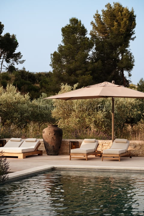 33 - La Bastide de Maussane: Villa: Pool