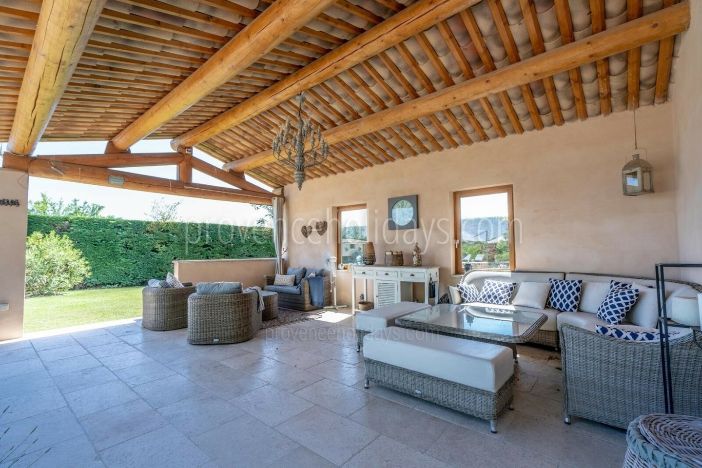 9 - Bastide du Vieux Platane: Villa: Exterior