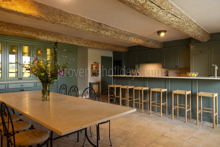 11 - Bastide Mouriès: Villa: Interior