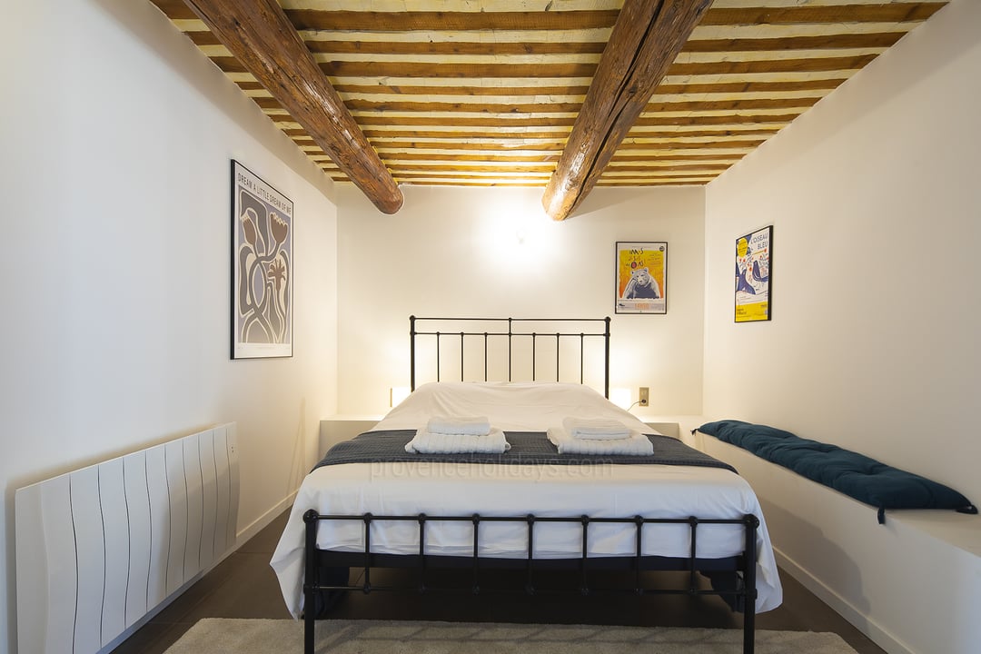 42 - Mas de la Lône: Villa: Bedroom 1