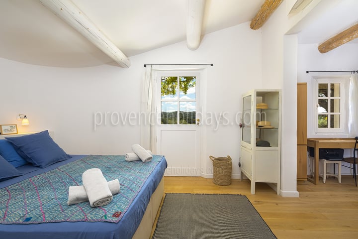 10 - Mas des Cyprès: Villa: Bedroom