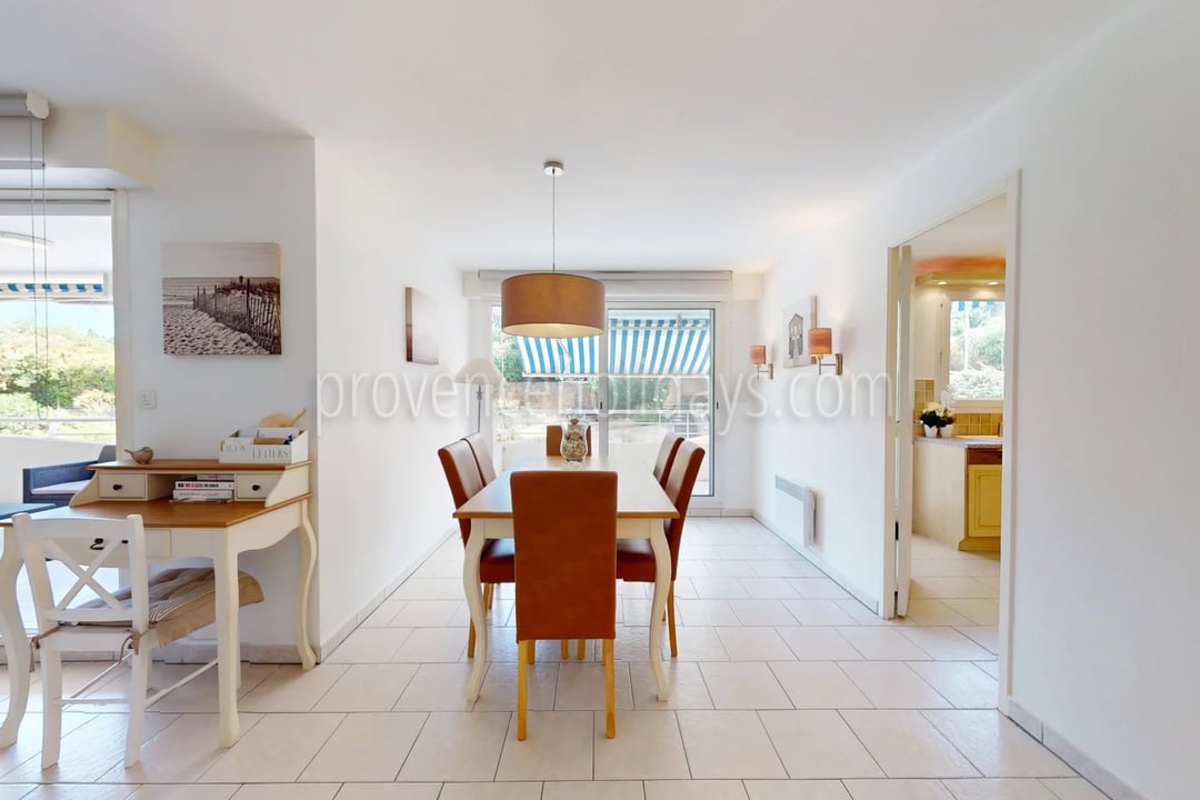 49 - Appartement in Cavalaire-sur-Mer: Villa: Interior