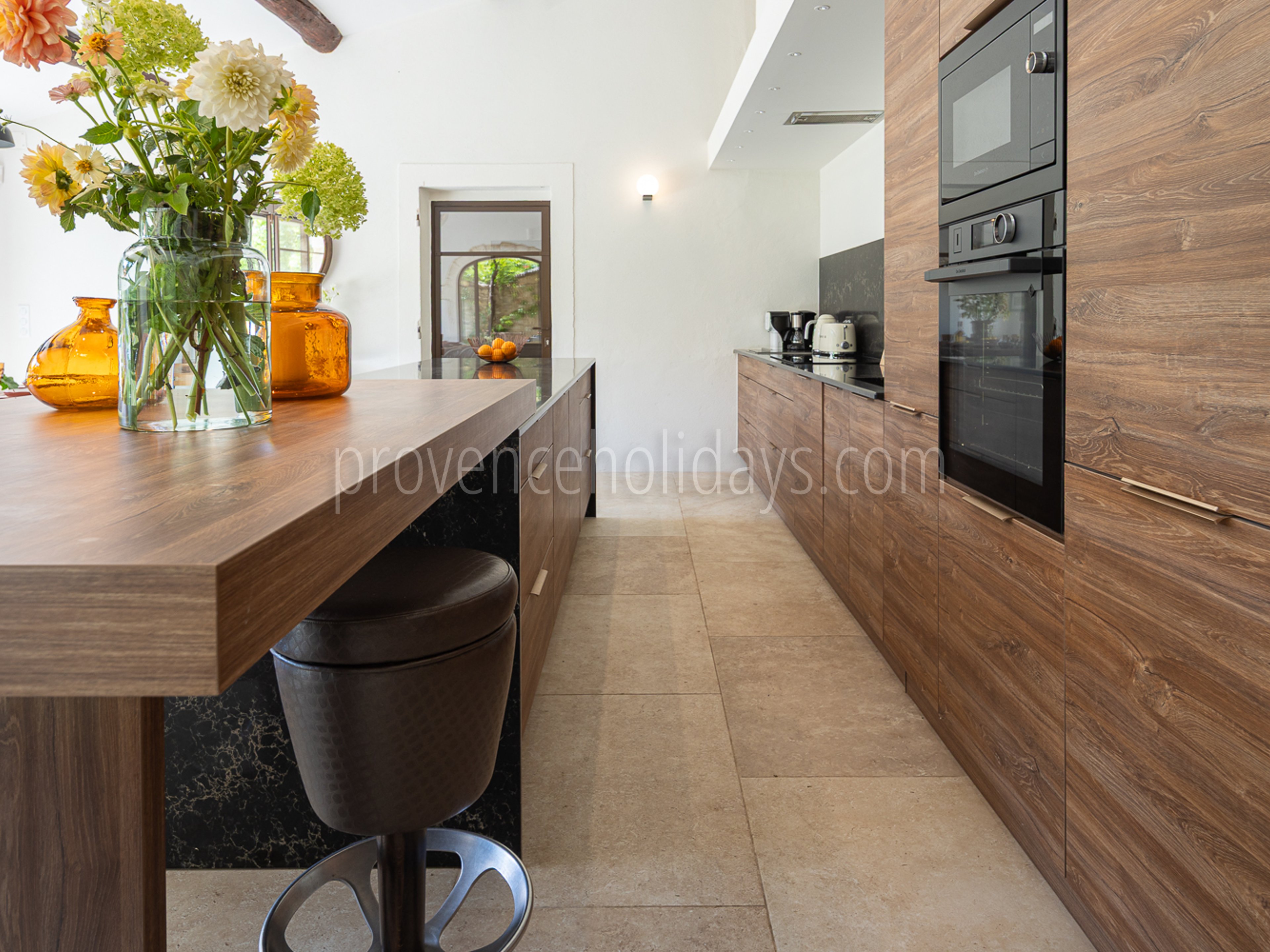 25 - Le Mas des Magnans: Villa: Interior