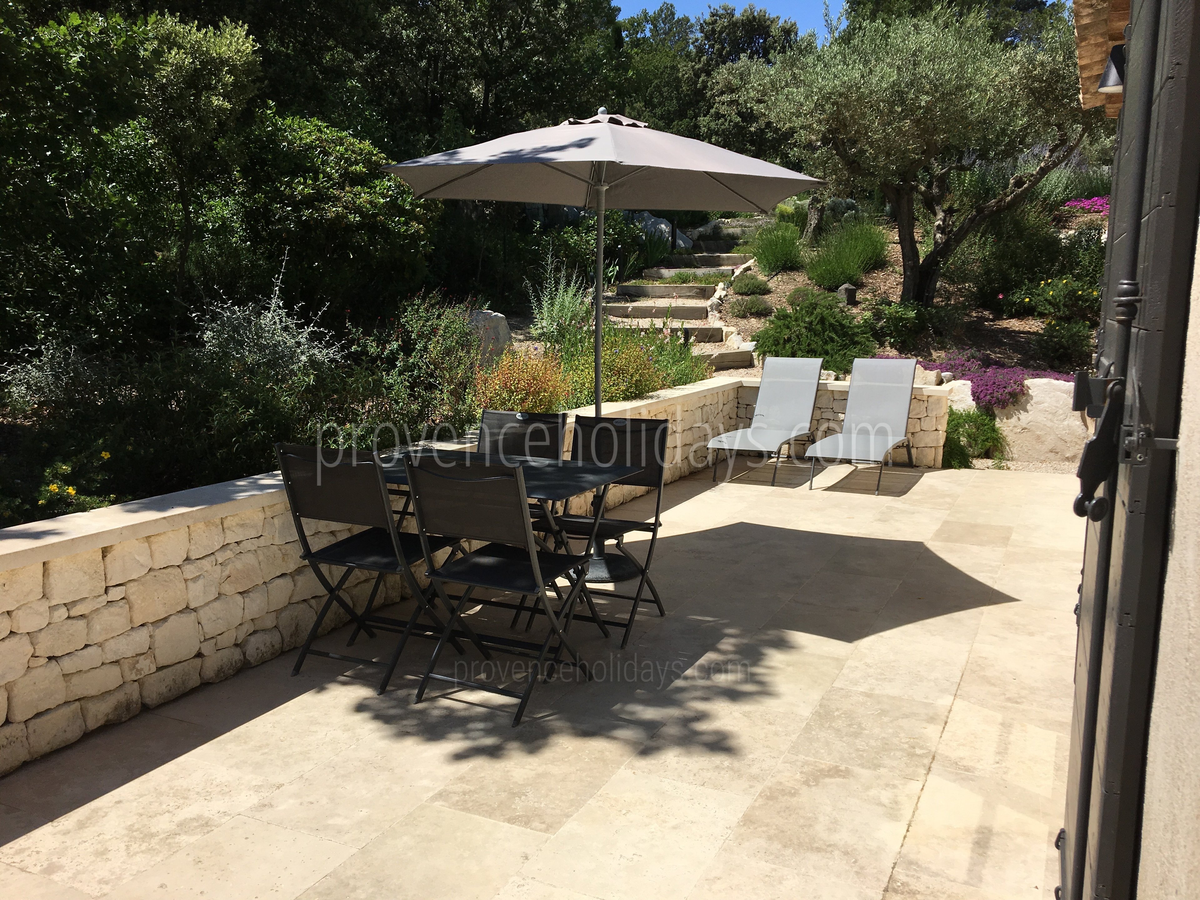 15 - Le Mas Provençal: Villa: Exterior