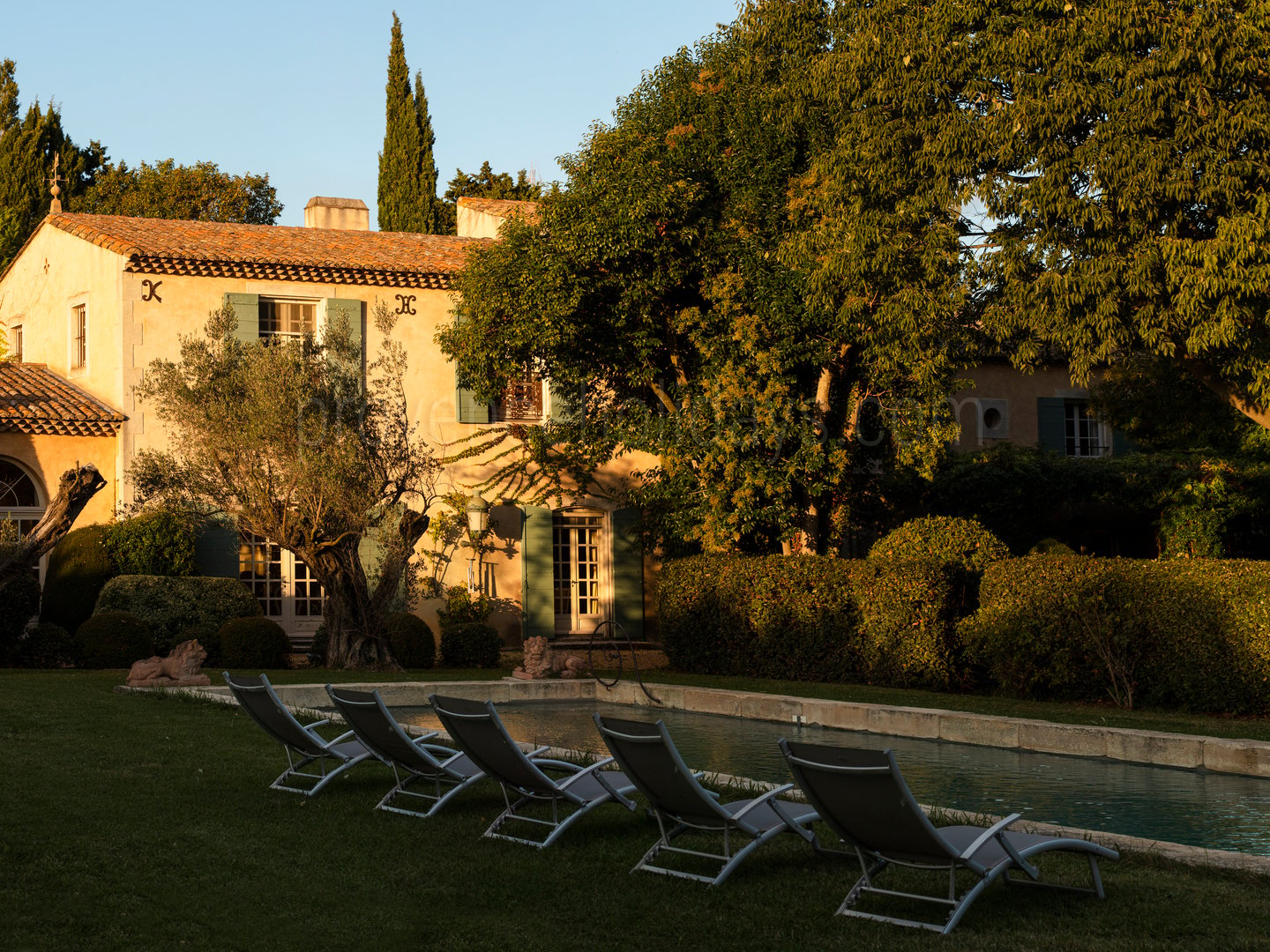 37 - Domaine de Mouriès: Villa: Exterior