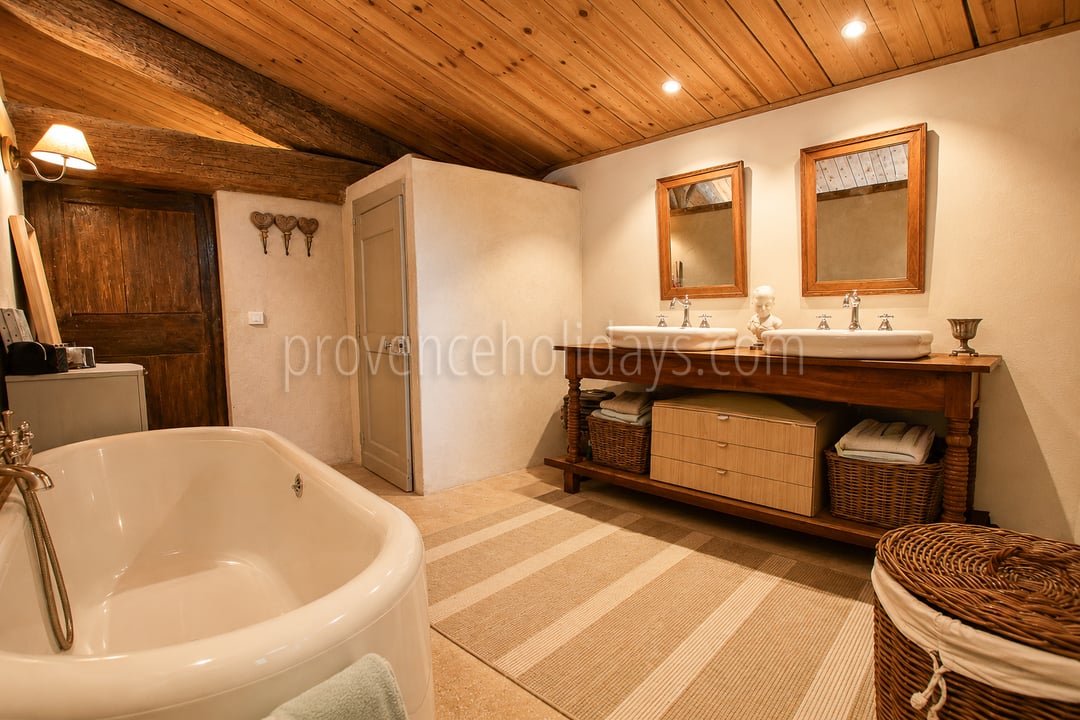 30 - Mas de l\'Orchidée: Villa: Bathroom