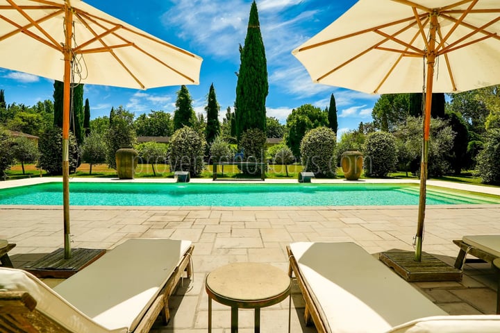10 - Stone estate in Eygalières: Villa: Pool