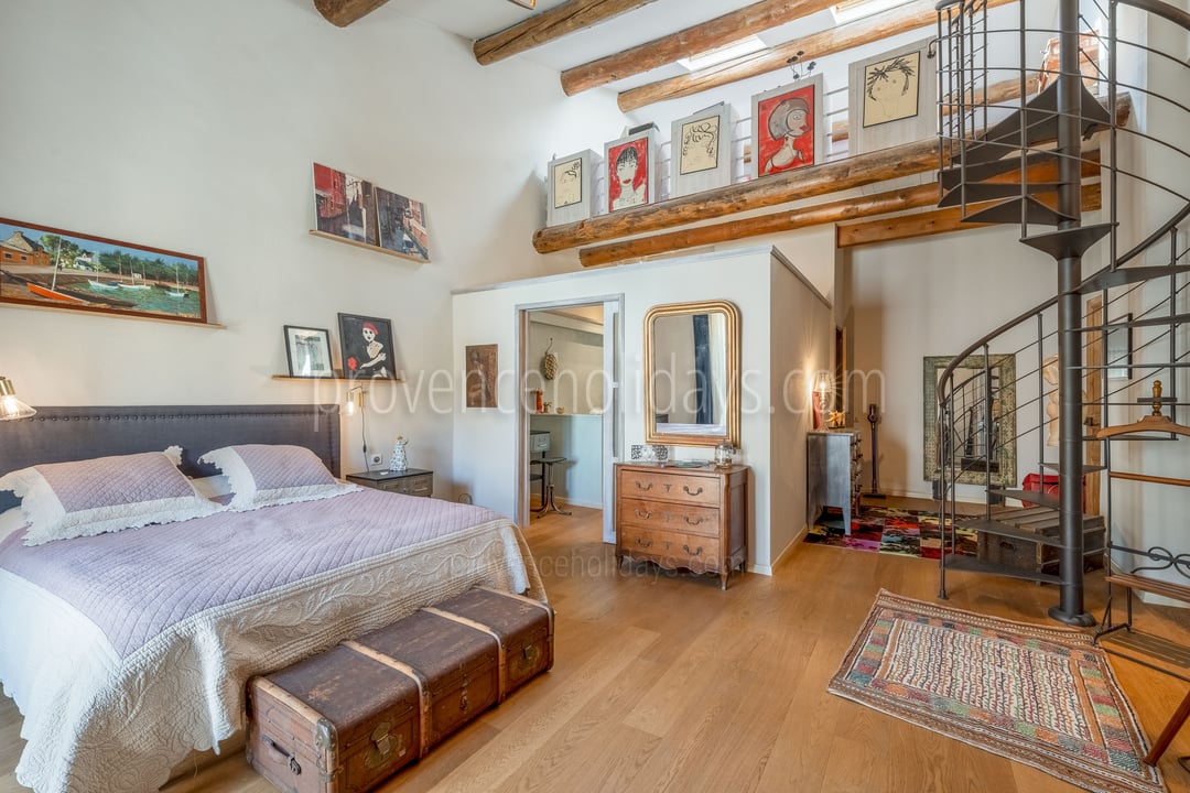 17 - Mas du Cours: Villa: Bedroom