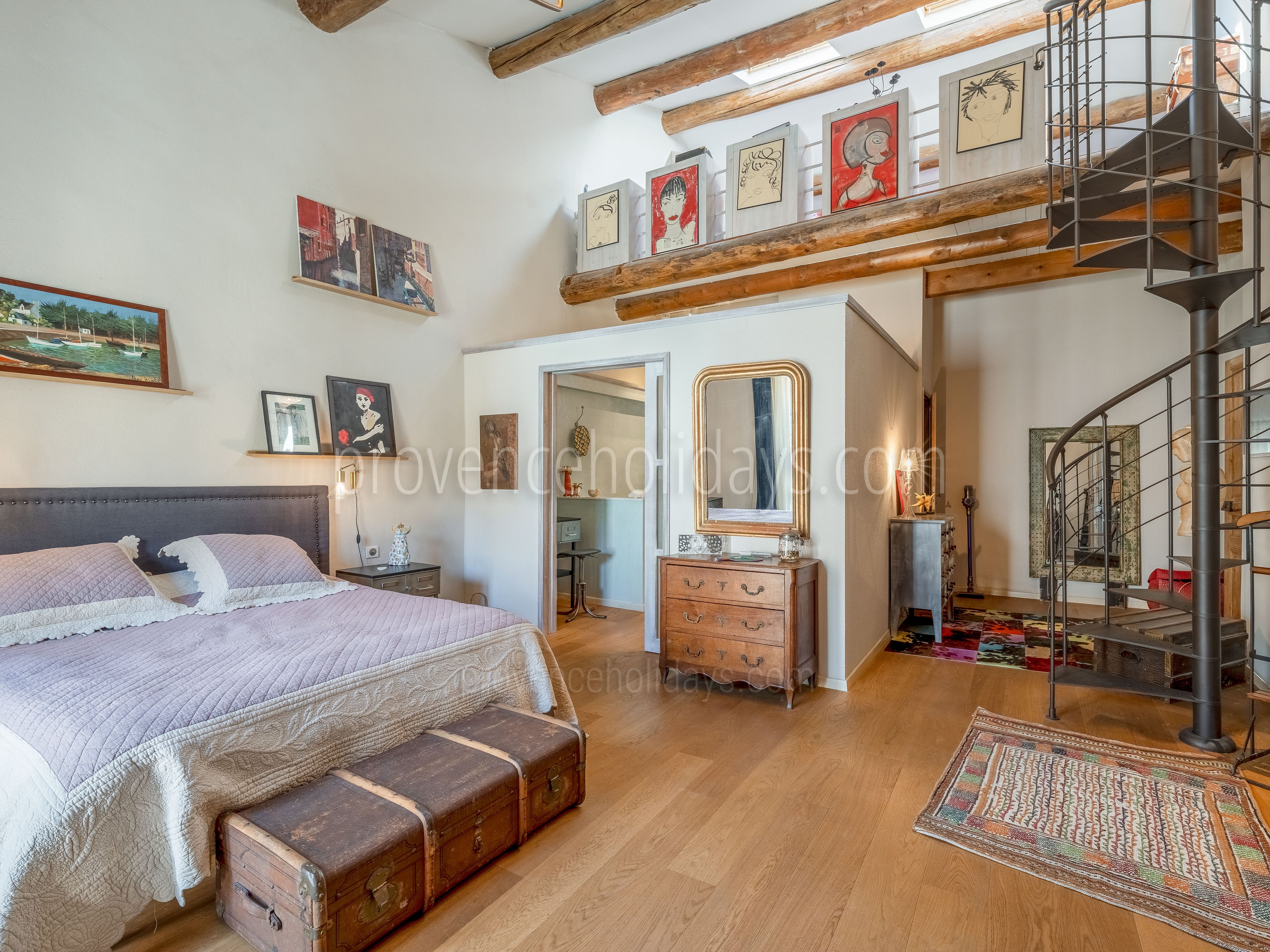 17 - Mas du Cours: Villa: Bedroom