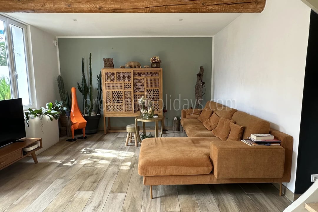 14 - Village house in Eygalières: Villa: Interior