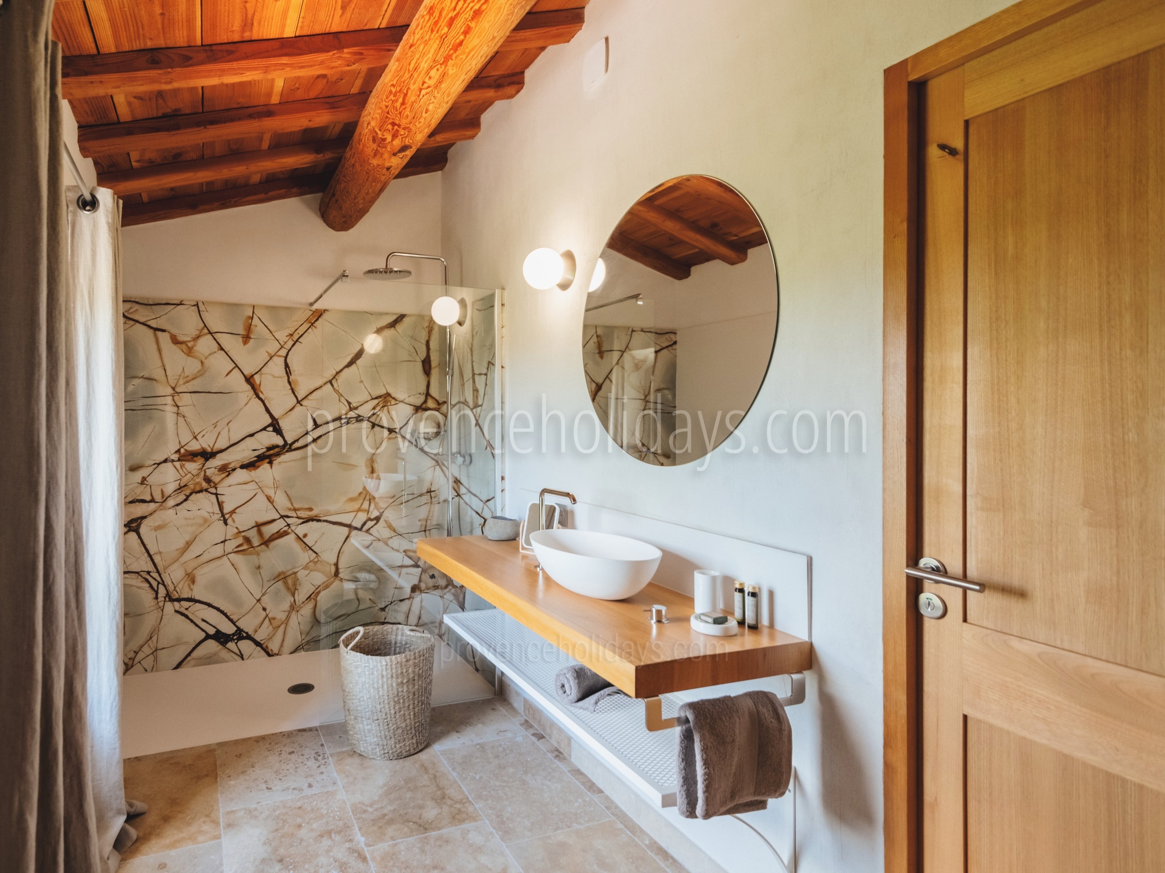 44 - Mas de Pierre: Villa: Bathroom