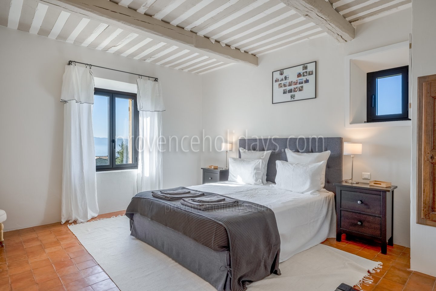14 - L\'Amandière: Villa: Bedroom