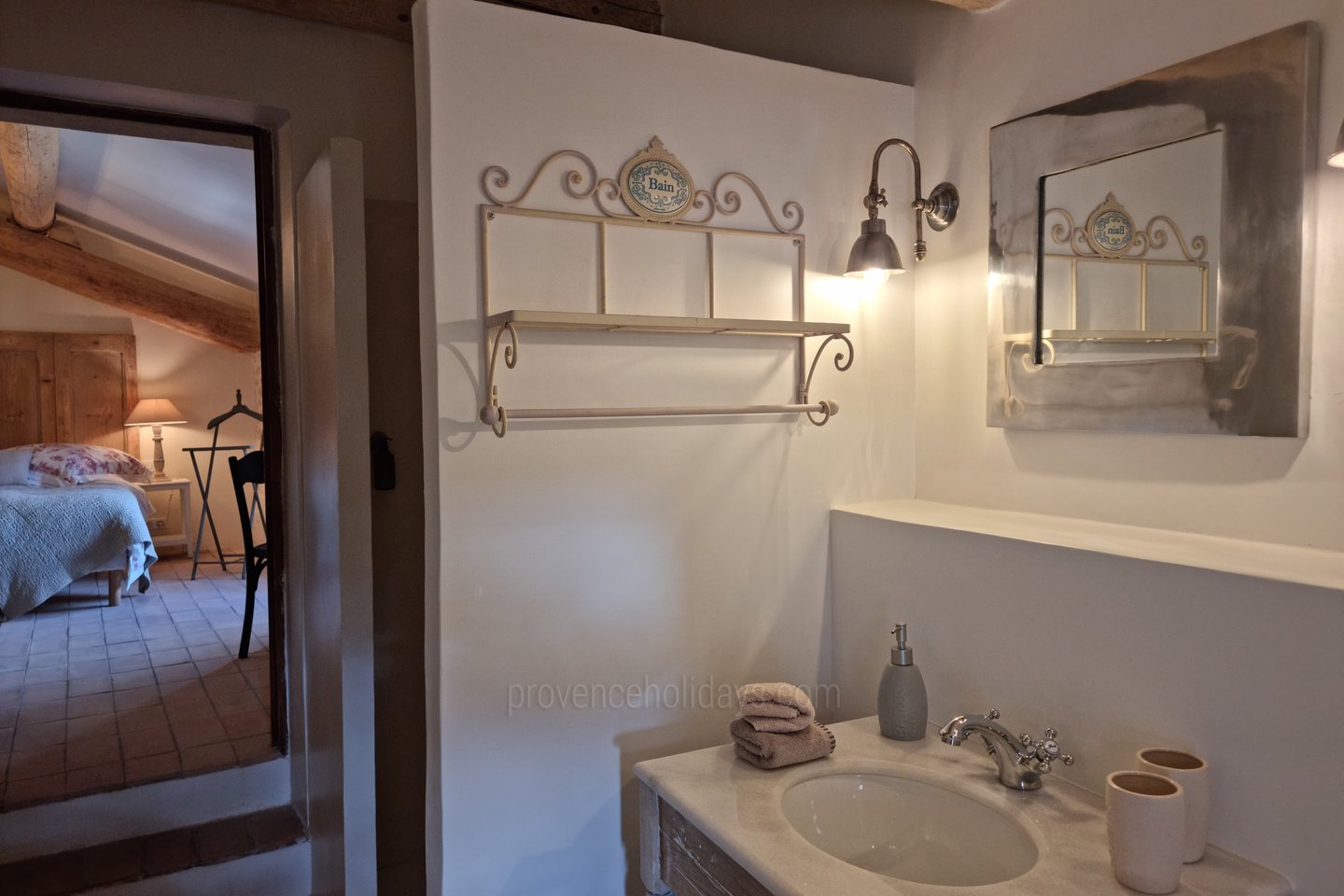 30 - Mas Cerisiers: Villa: Bathroom