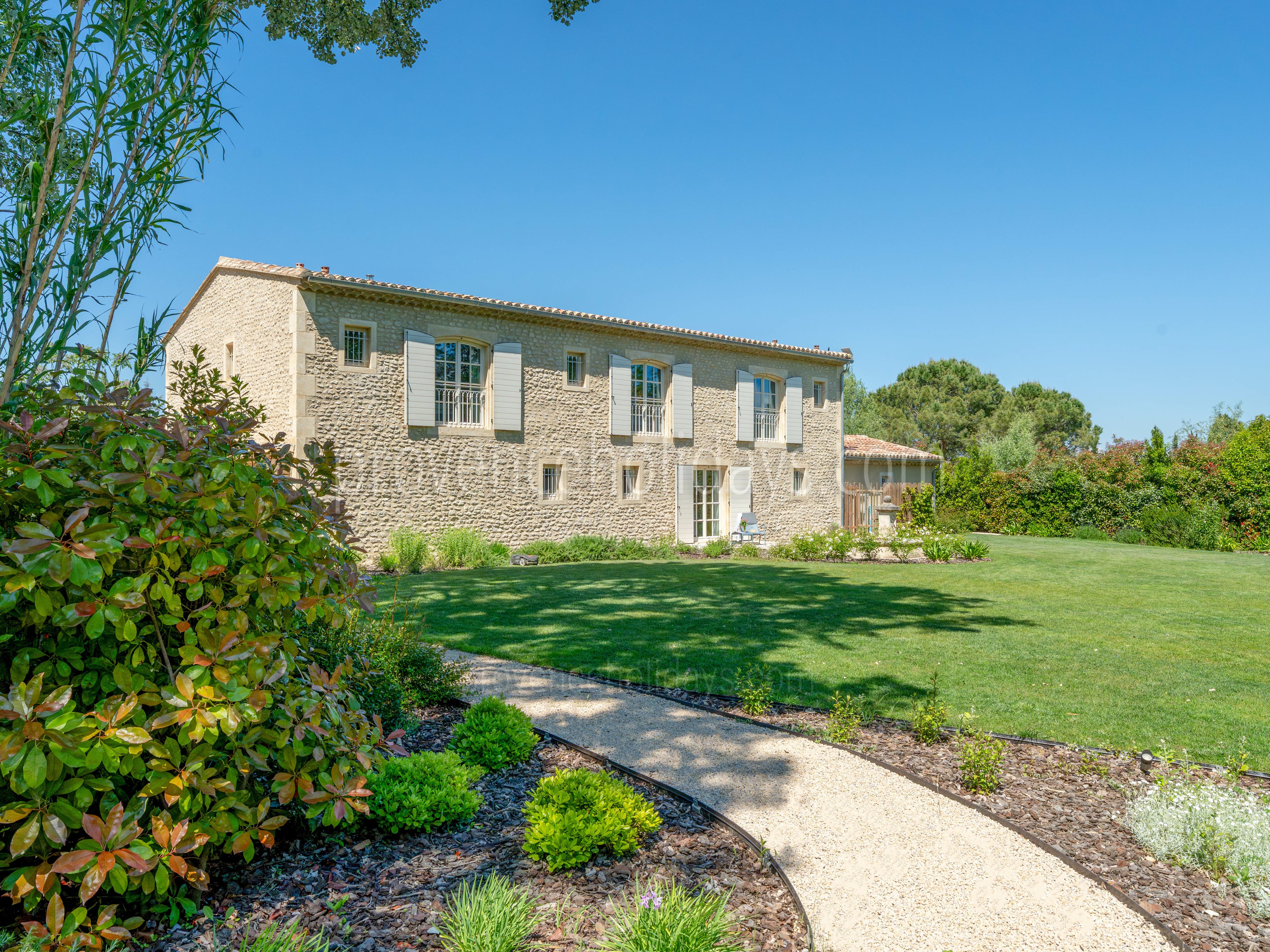 26 - Mas Élégance: Villa: Exterior