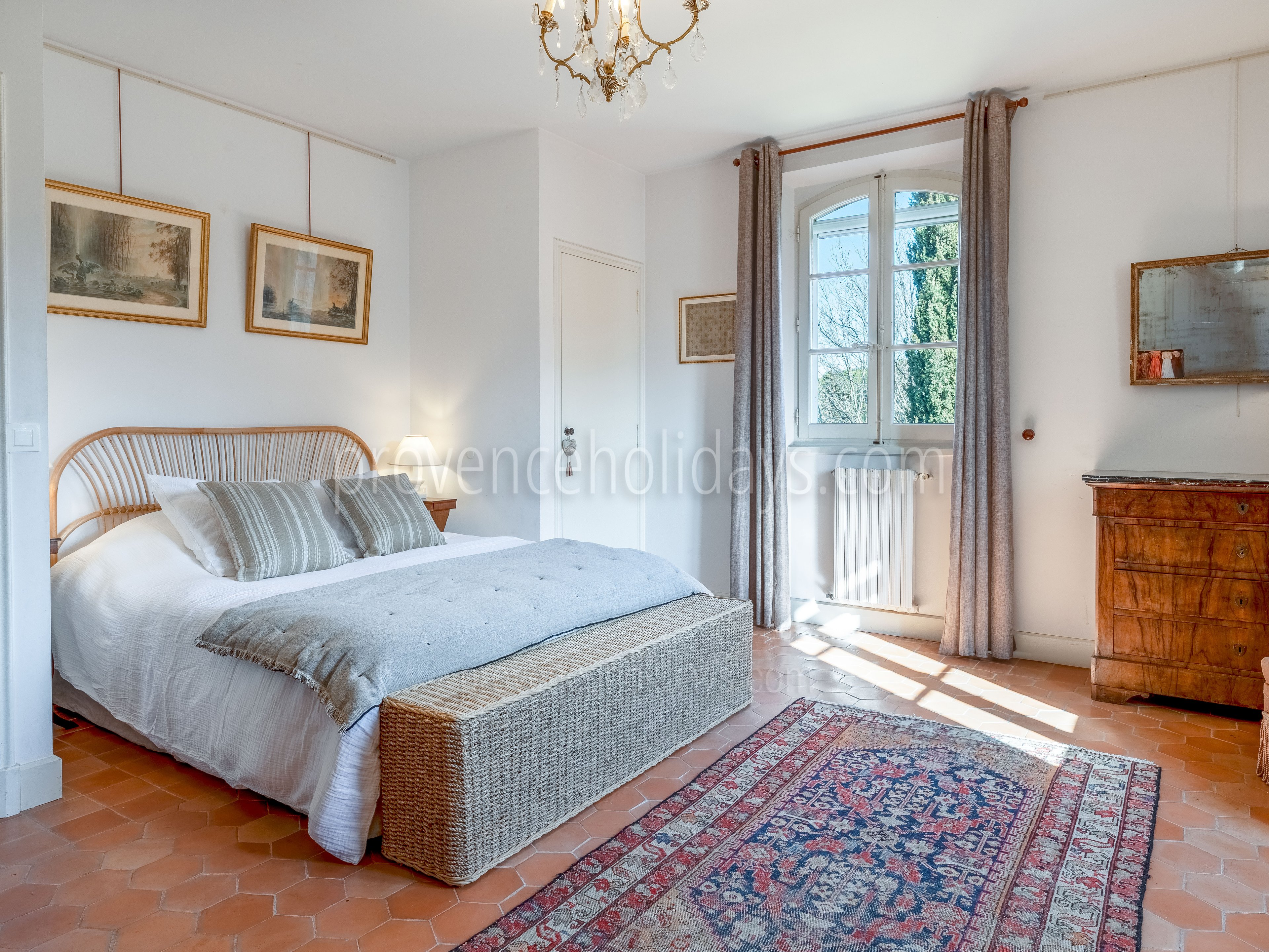 55 - Mas des Trois Cyprès: Villa: Bedroom