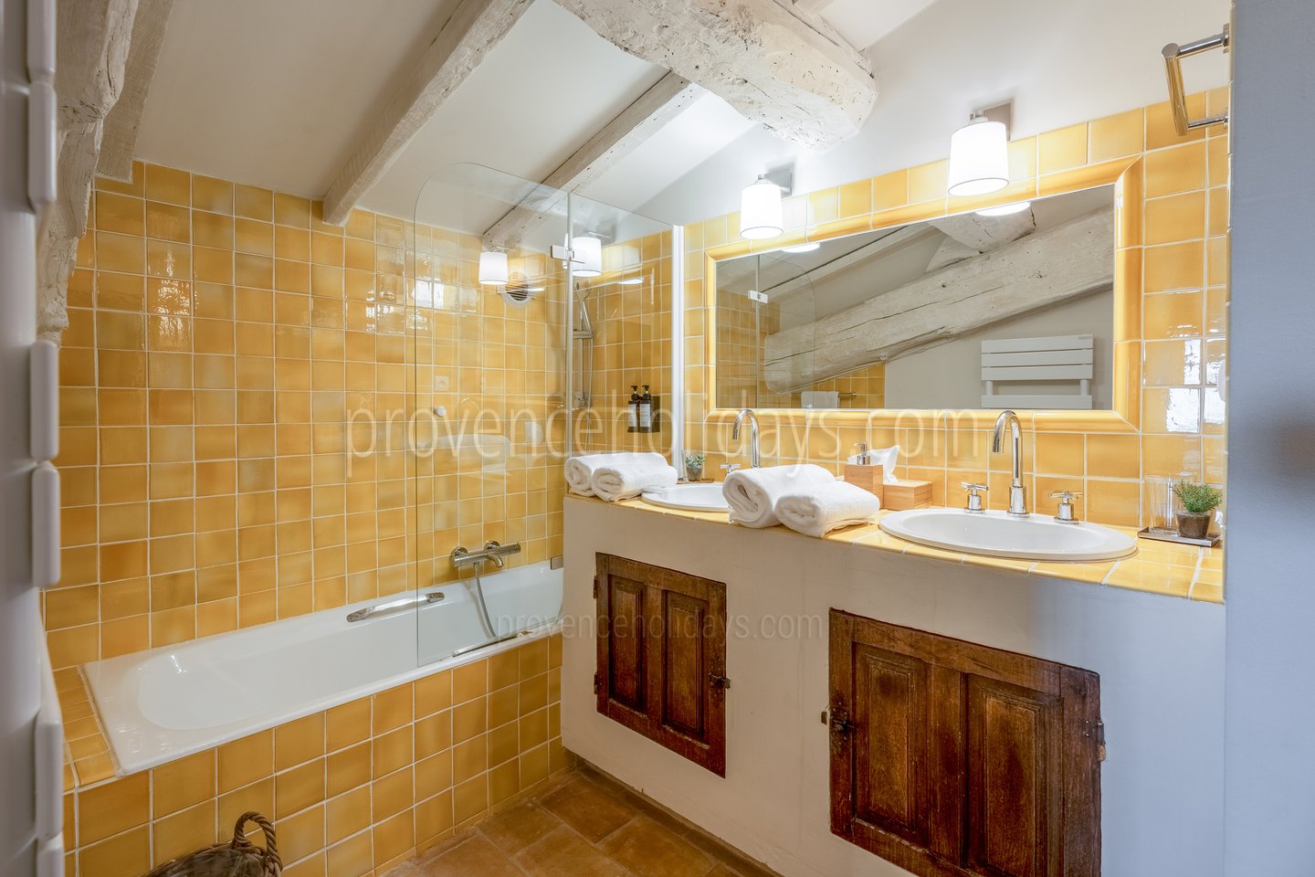 42 - Le Mas de Goult (24): Villa: Bathroom