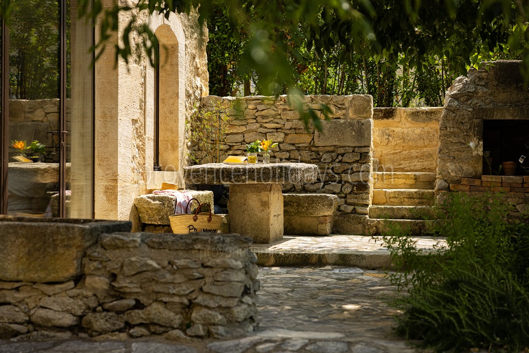 58 - Le Mas Secret: Villa: Exterior