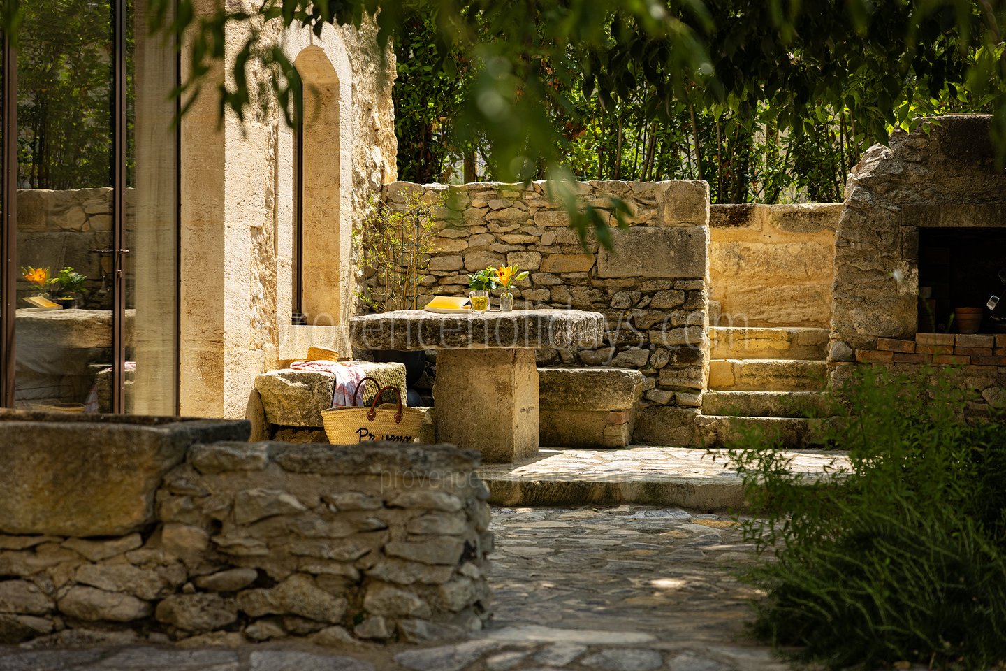 58 - Le Mas Secret: Villa: Exterior