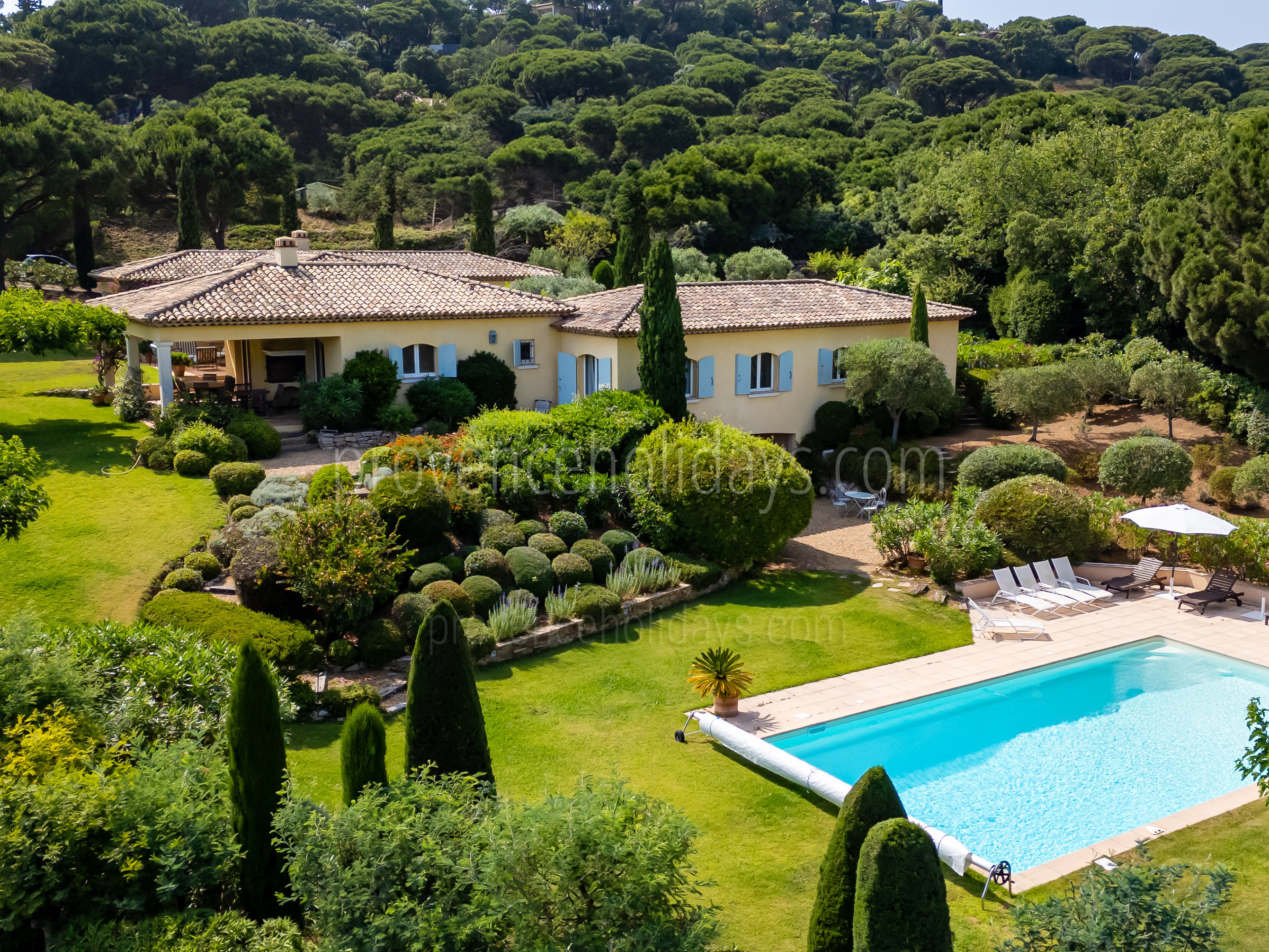 1 - Villa Serena: Villa: Exterior