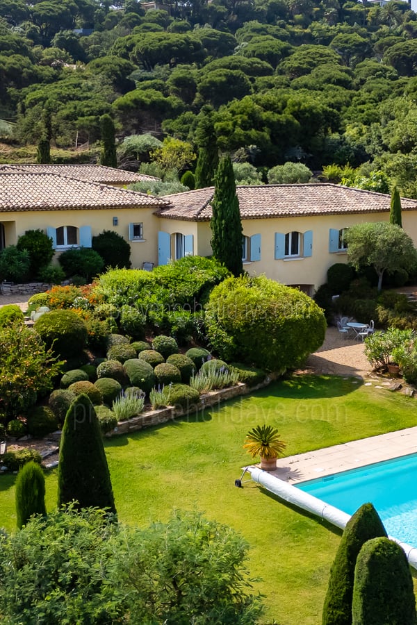 1 - Villa Serena: Villa: Exterior