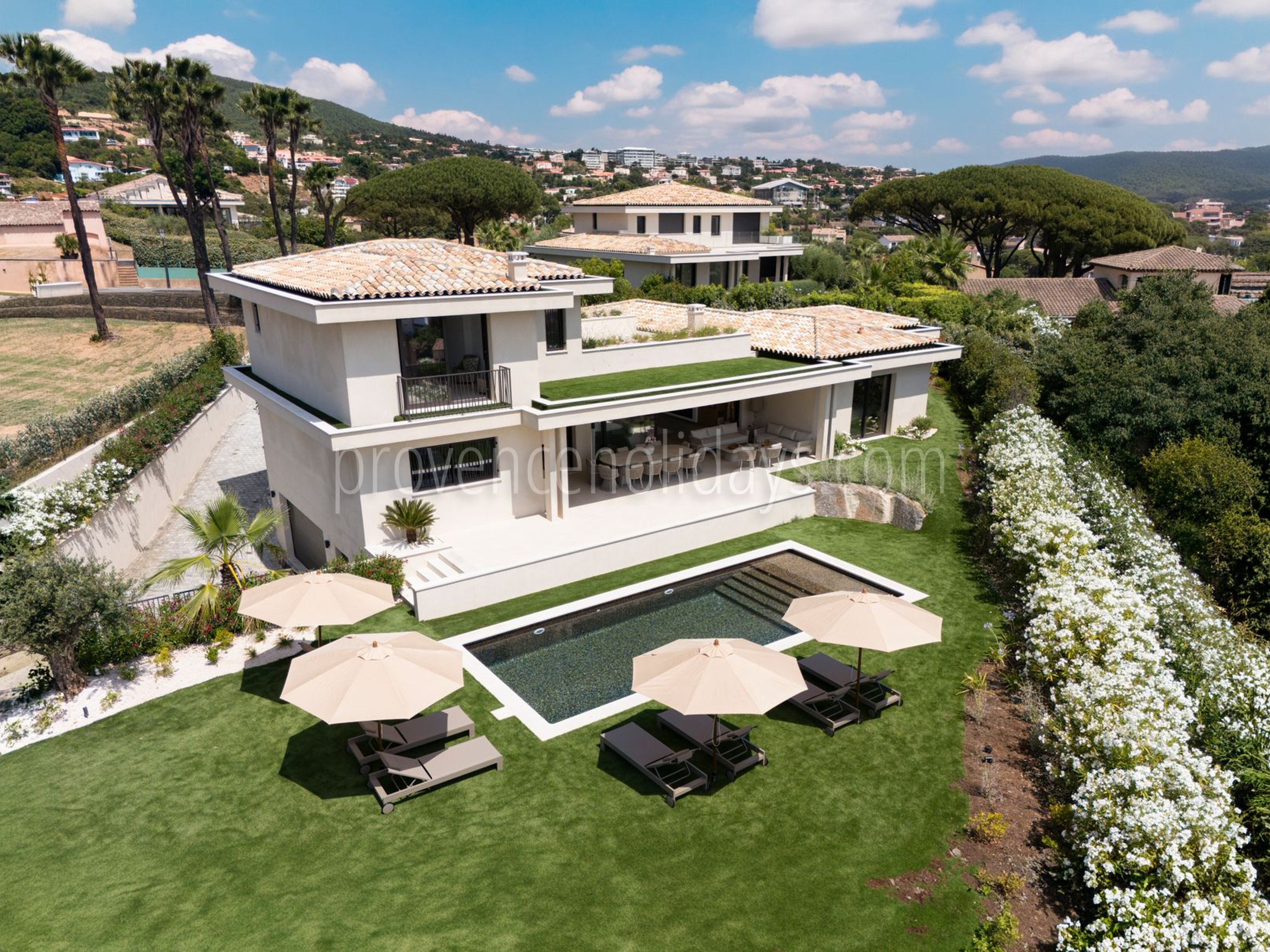 -1 - Villa Coco: Villa: Exterior