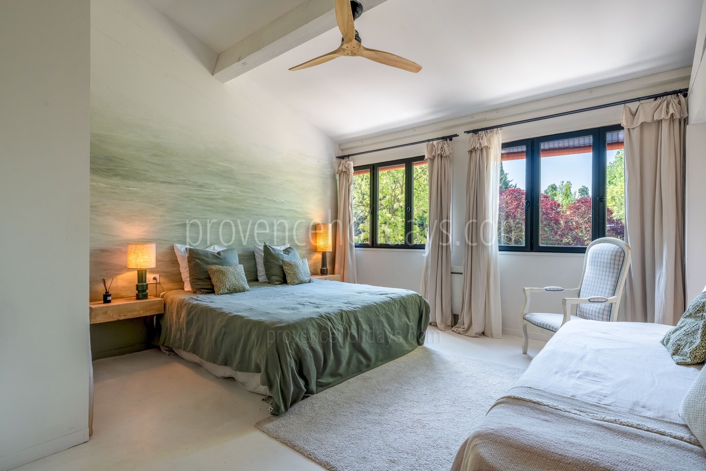 21 - La Terrasse Provençale: Villa: Bedroom