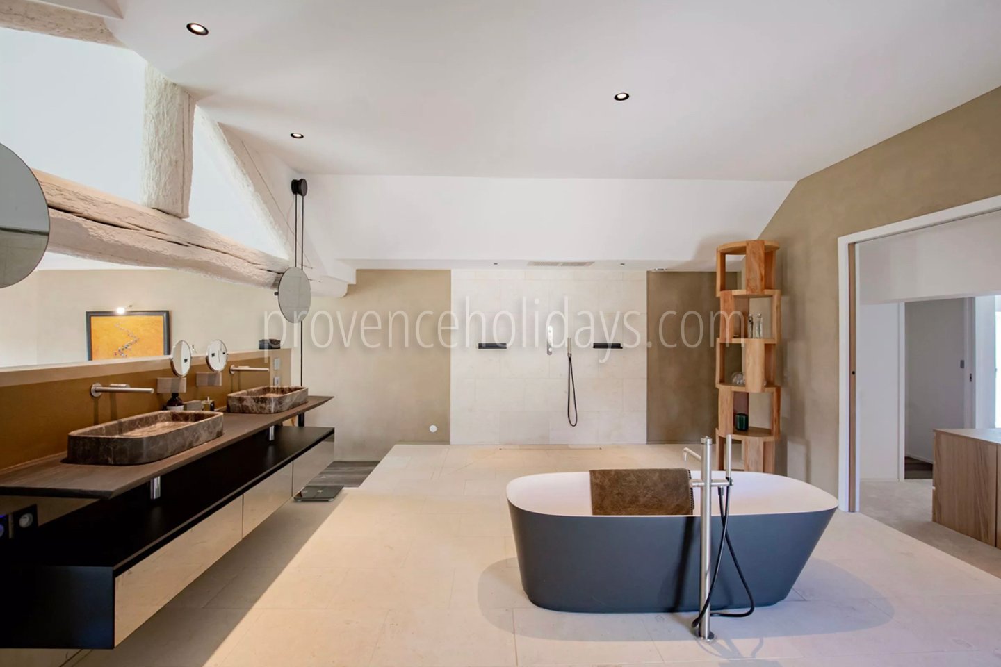 14 - Villa Saint Christol: Villa: Bathroom