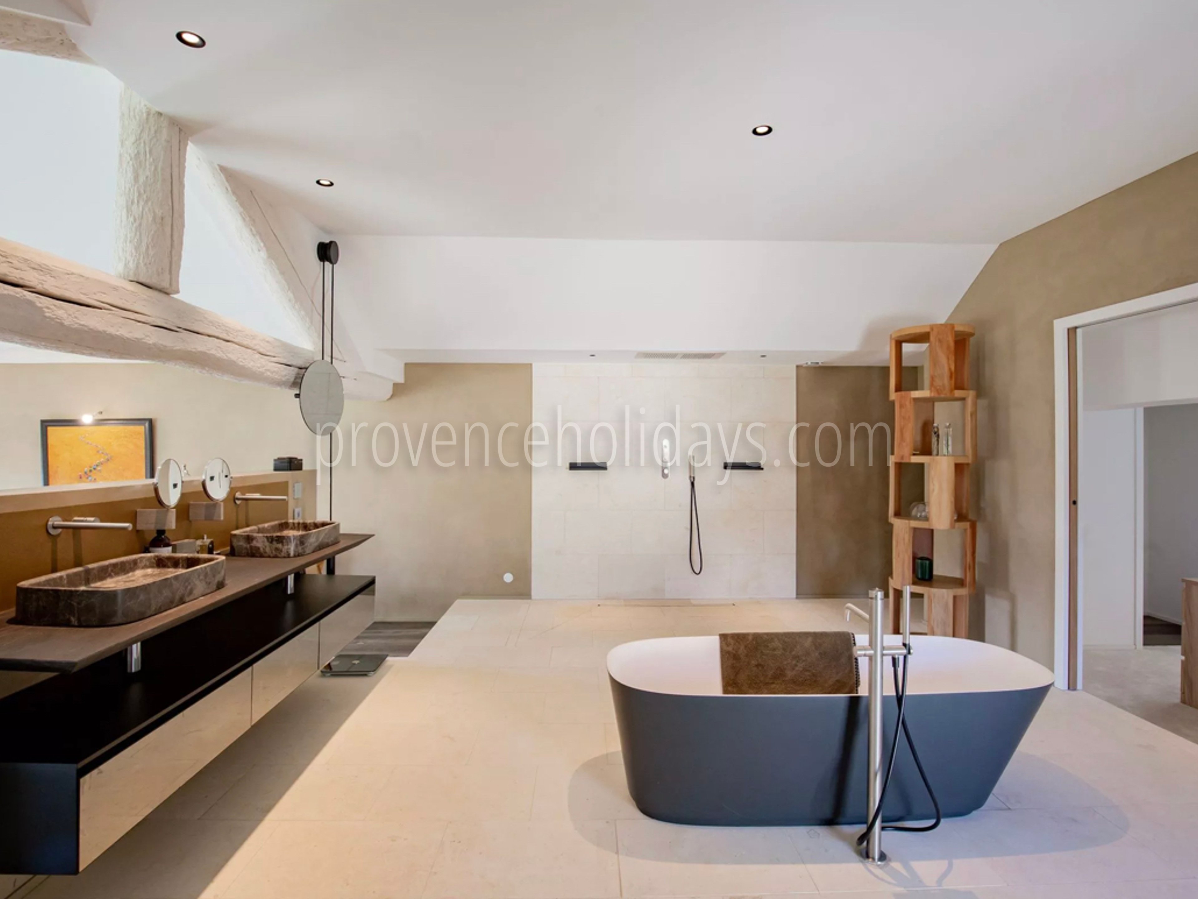 14 - Villa Saint Christol: Villa: Bathroom