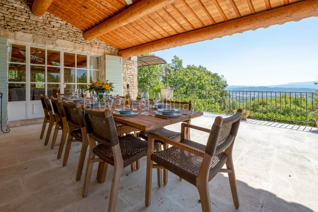 2 - La Pierre d\'Or: Villa: Exterior