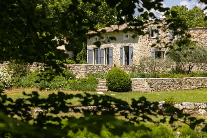 58 - Bastide de Goult: Villa: Exterior