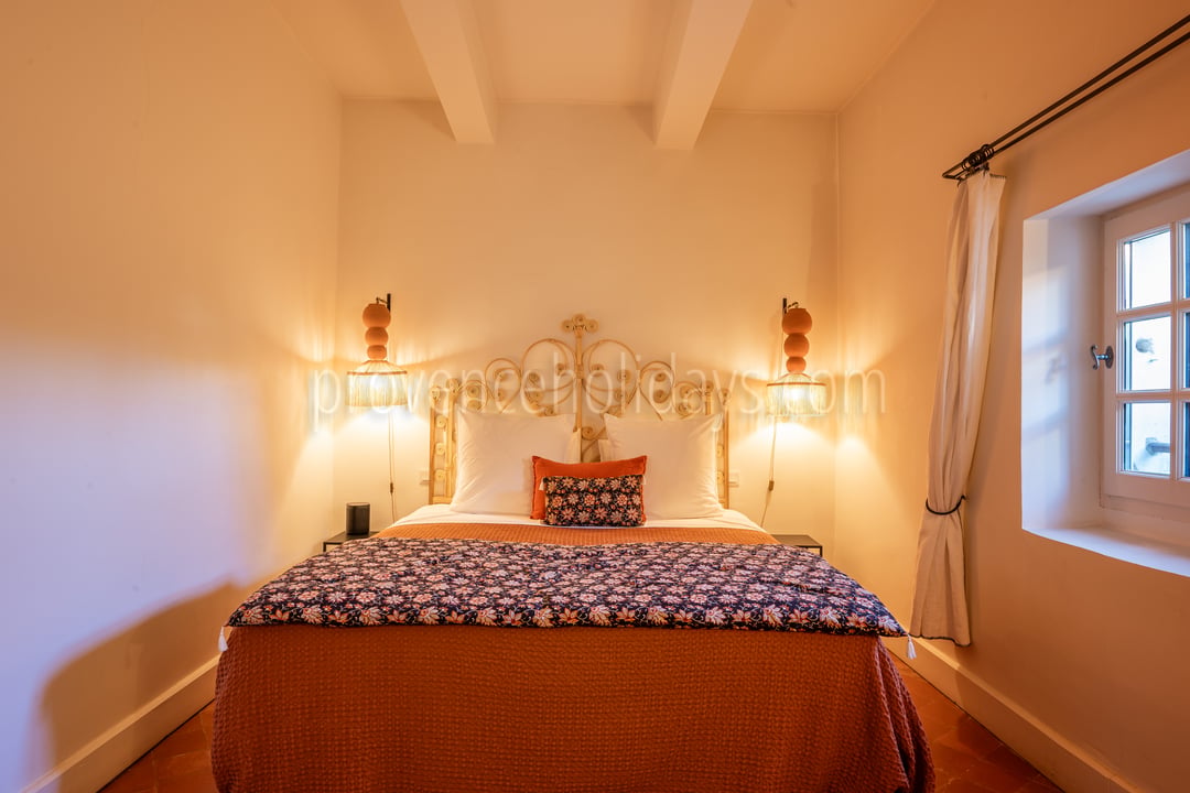 50 - Maison Maillane: Villa: Bedroom 3