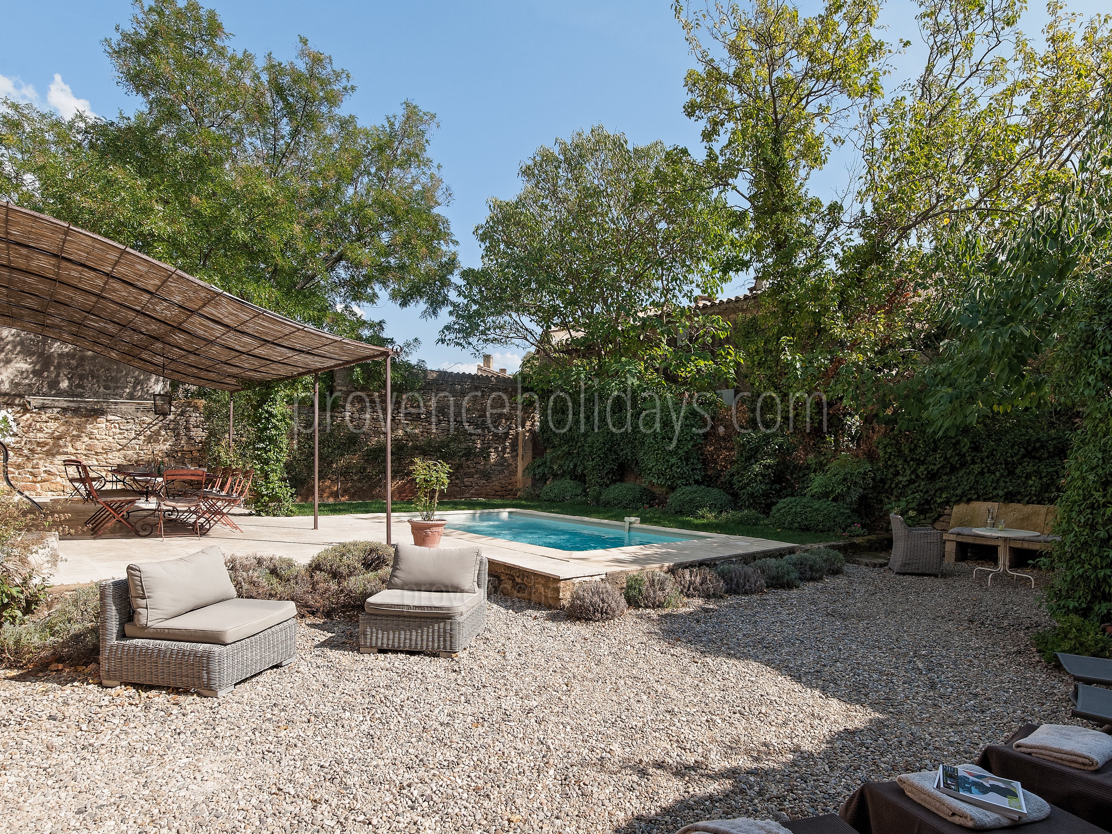 9 - Mas Pont-du-Gard: Villa: Exterior