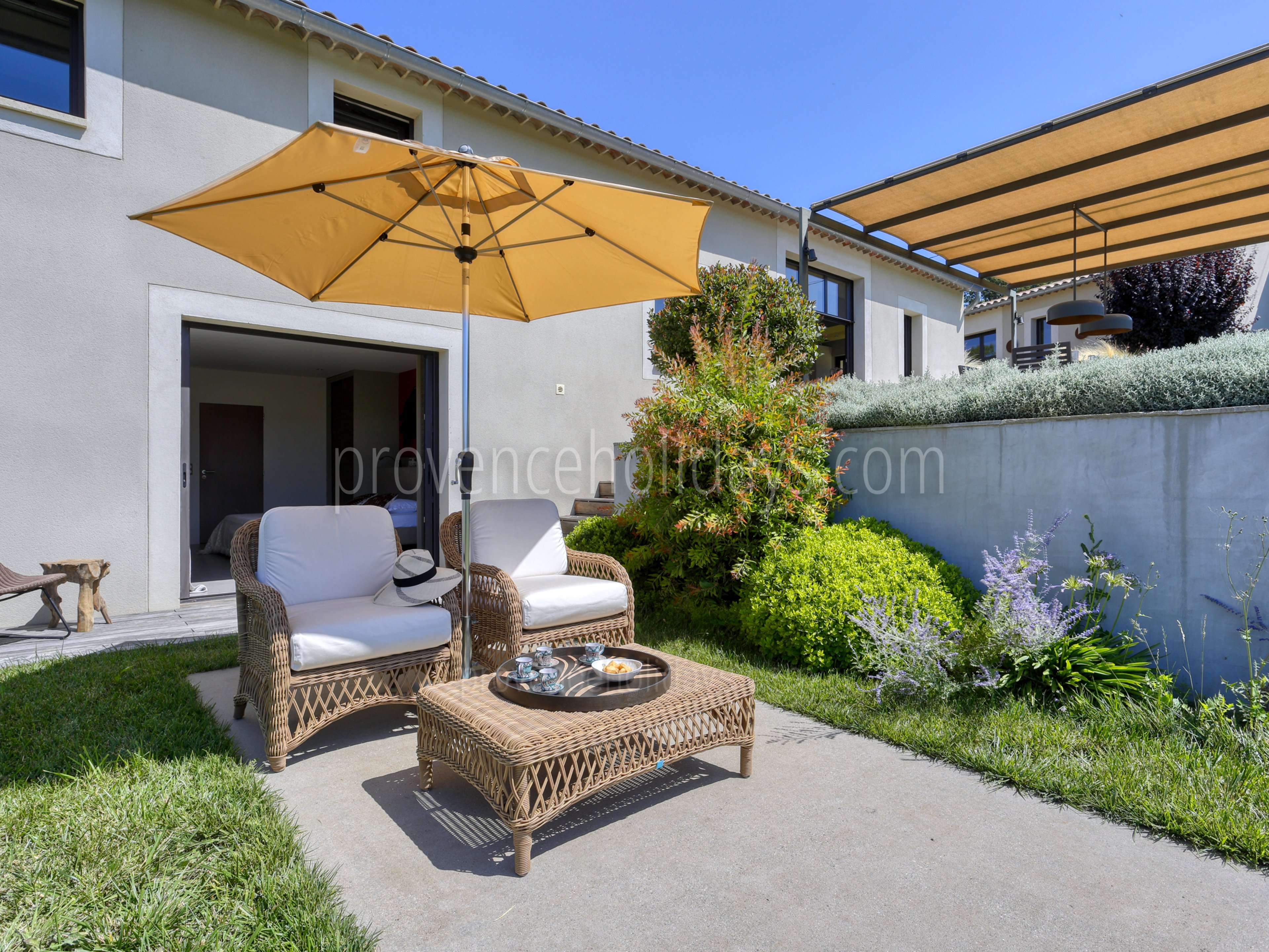 33 - Le Mas du Vallon: Villa: Exterior