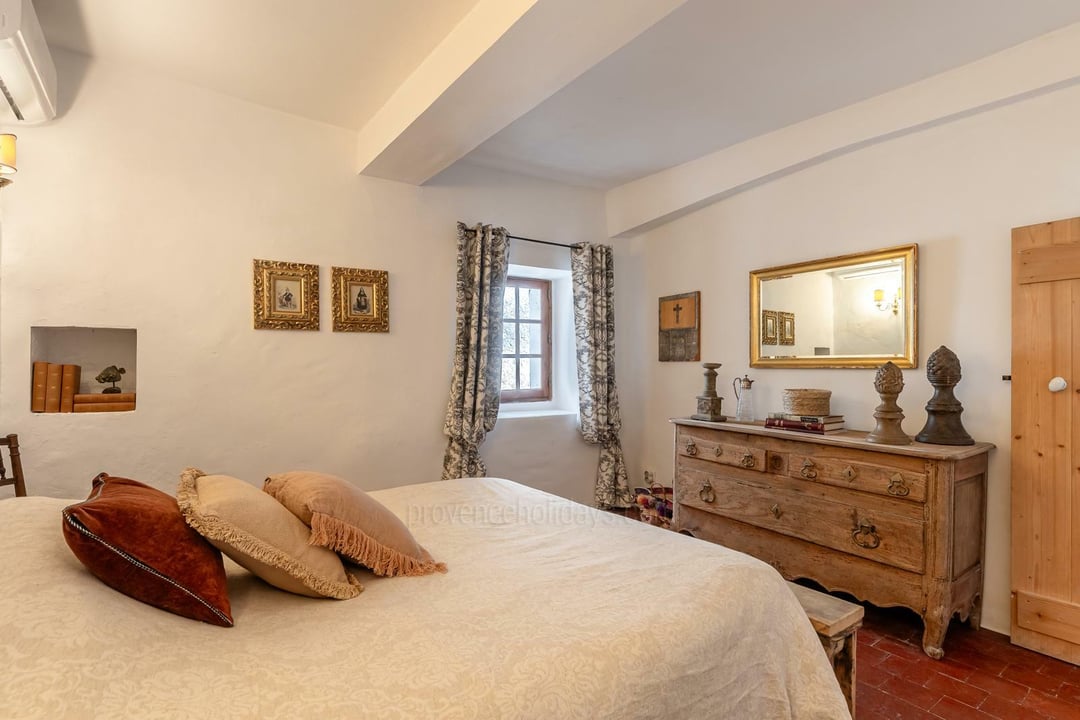 12 - Maison Rochevieille: Villa: Bedroom