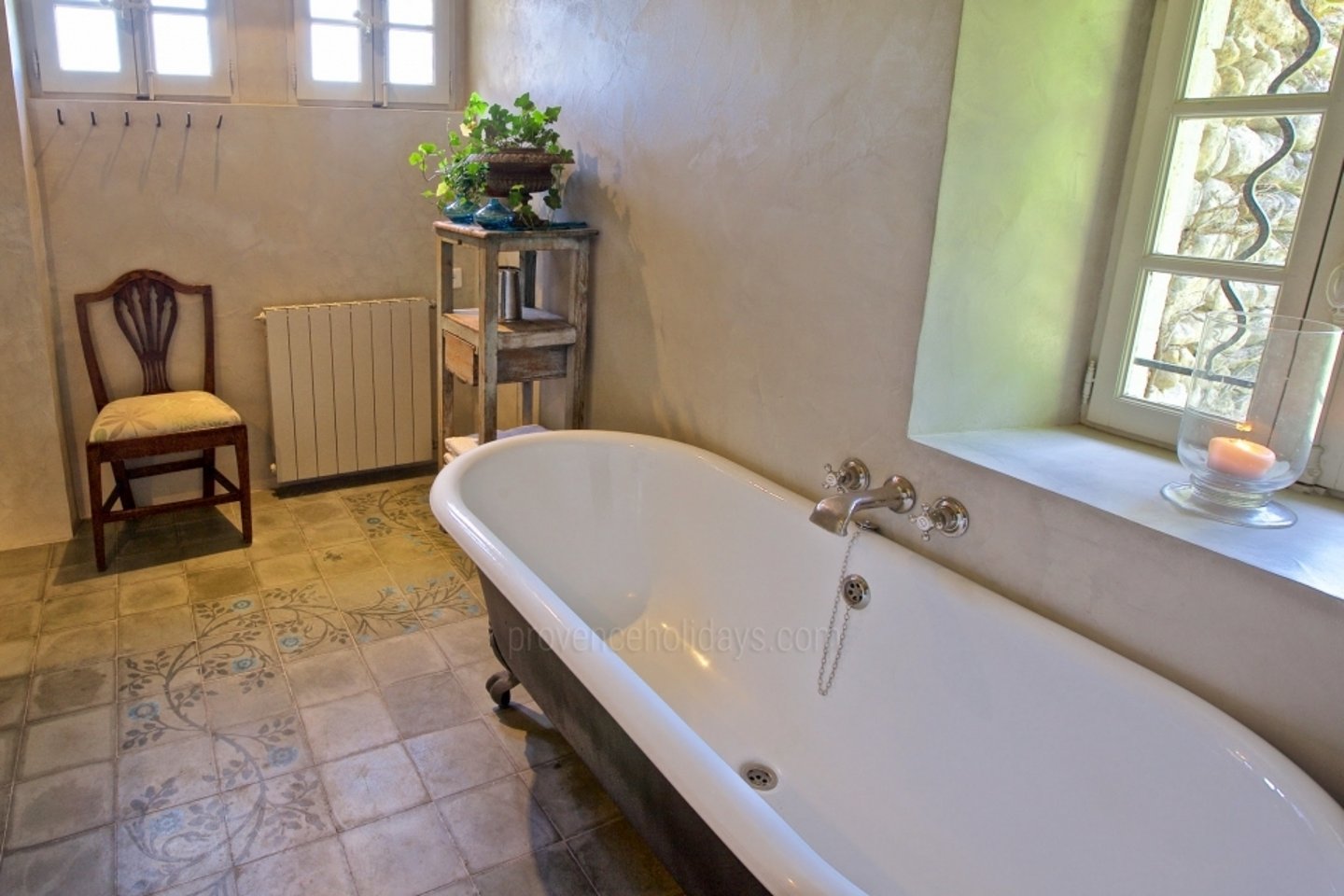 66 - Mas des Lavandes: Villa: Bathroom