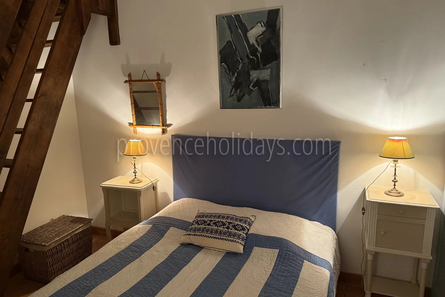 26 - Stone house in Gordes: Villa: Bedroom