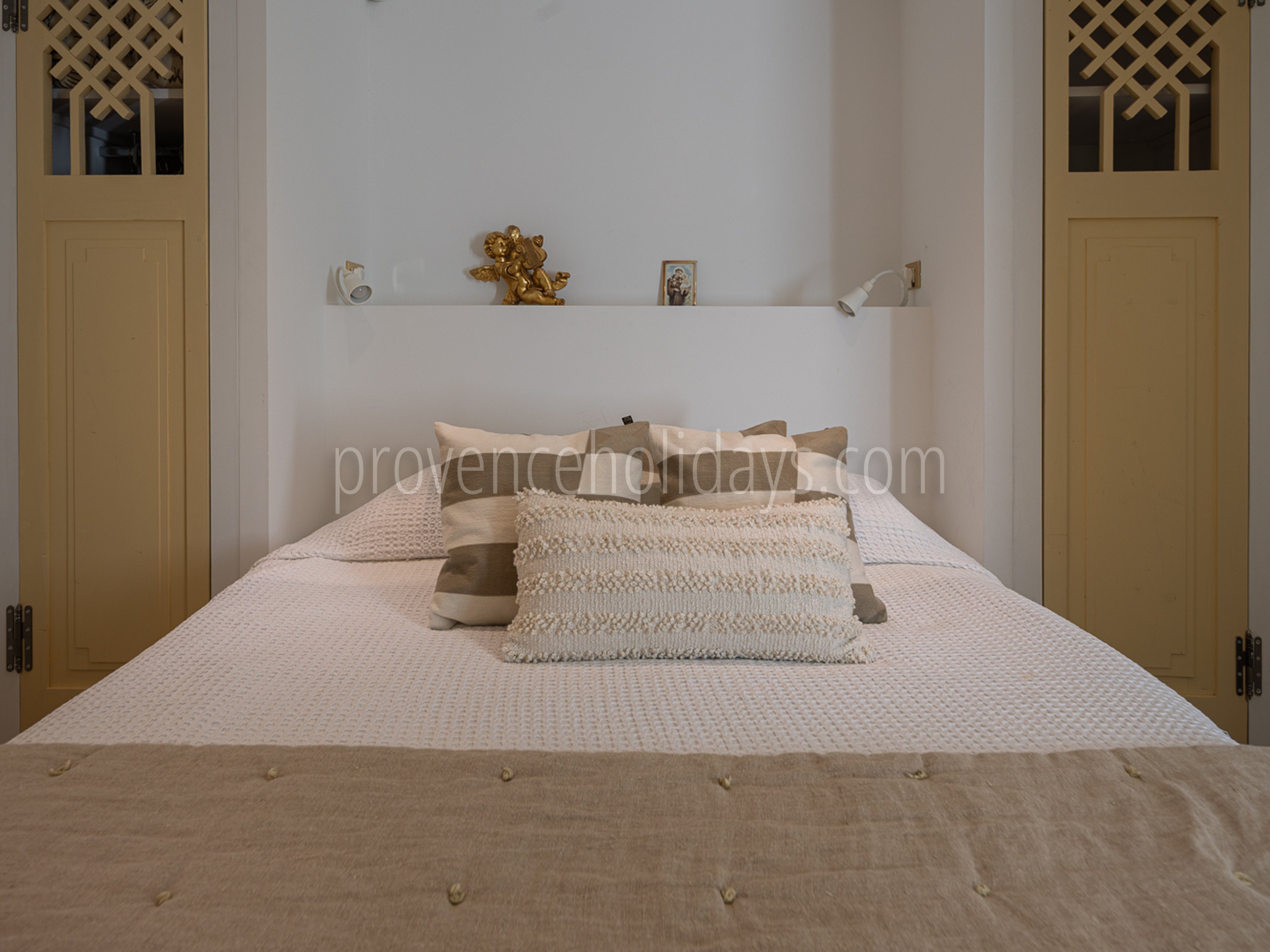 17 - Le Mas des Rêves: Villa: Bedroom