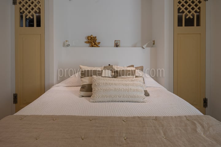 17 - Le Mas des Rêves: Villa: Bedroom