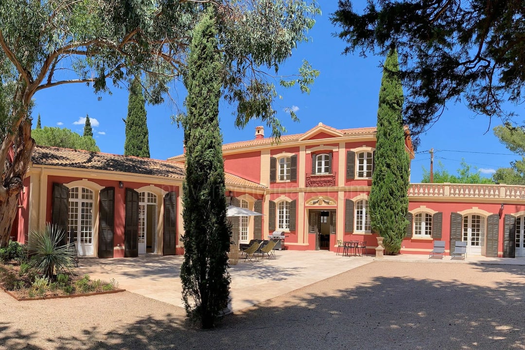 5 - Domaine du Sud: Villa: Exterior