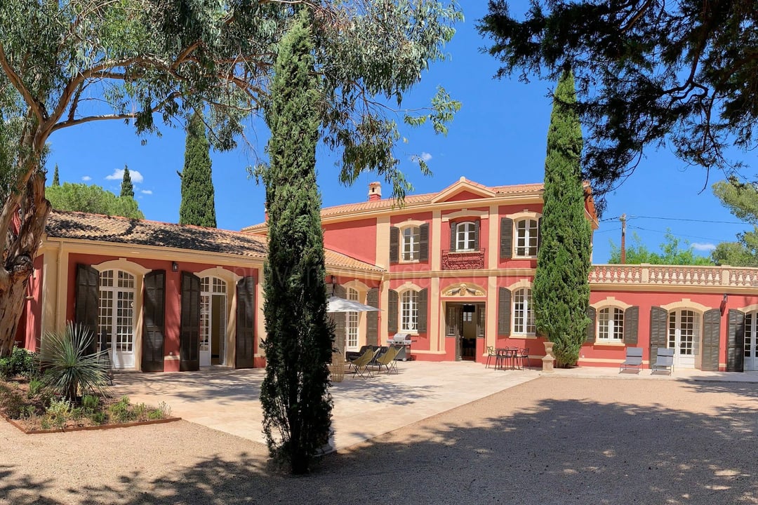 4 - Domaine du Sud: Villa: Exterior