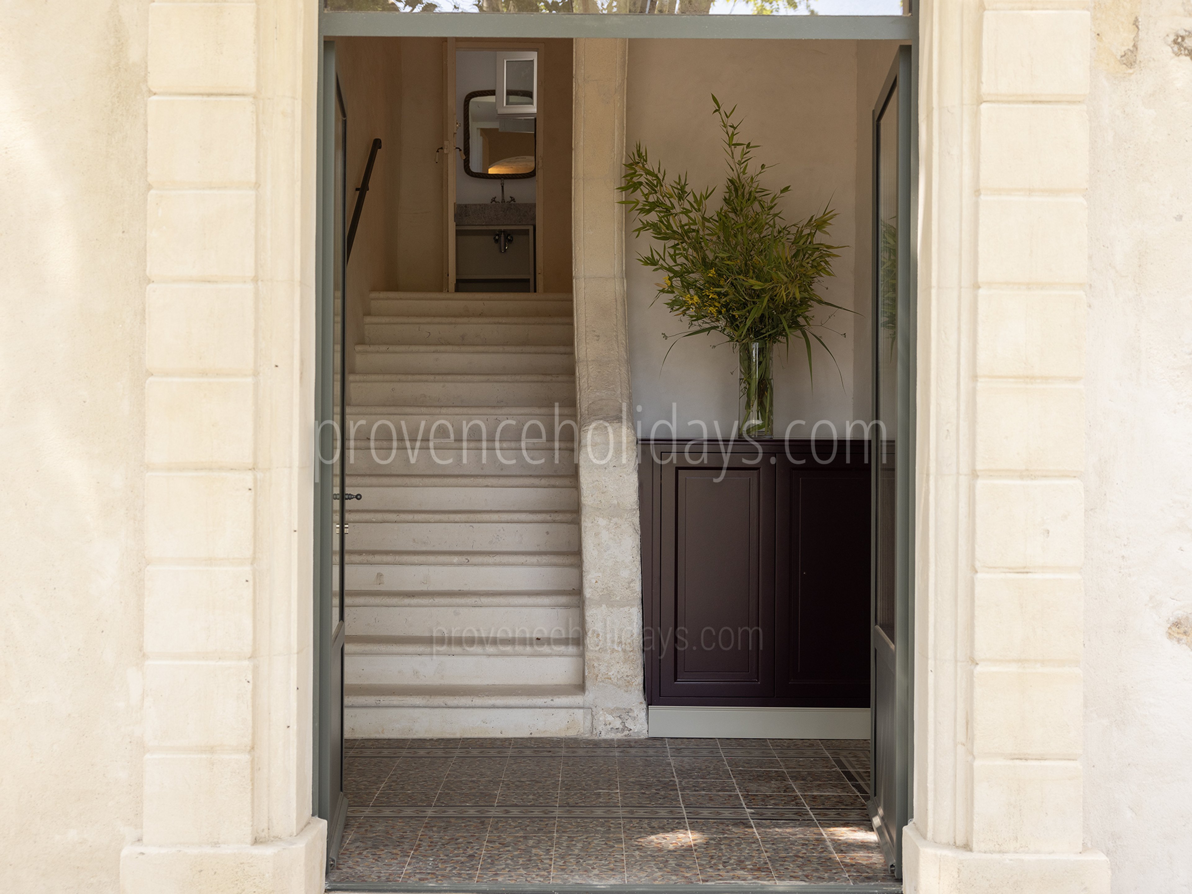51 - Bastide Mouriès: Villa: Exterior