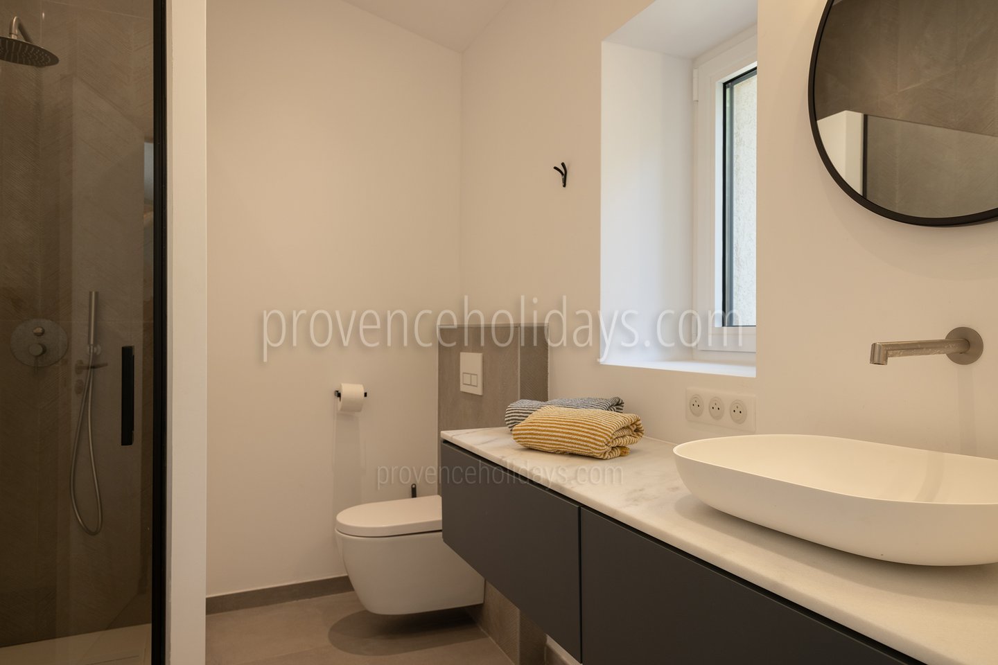 28 - Mas de Giulia: Villa: Bathroom
