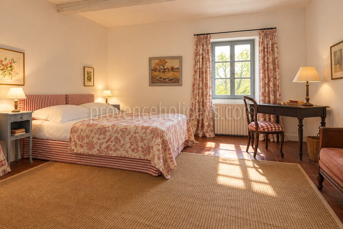 28 - Woning met een prachtig uitzicht in Aubignan: Villa: Bedroom
