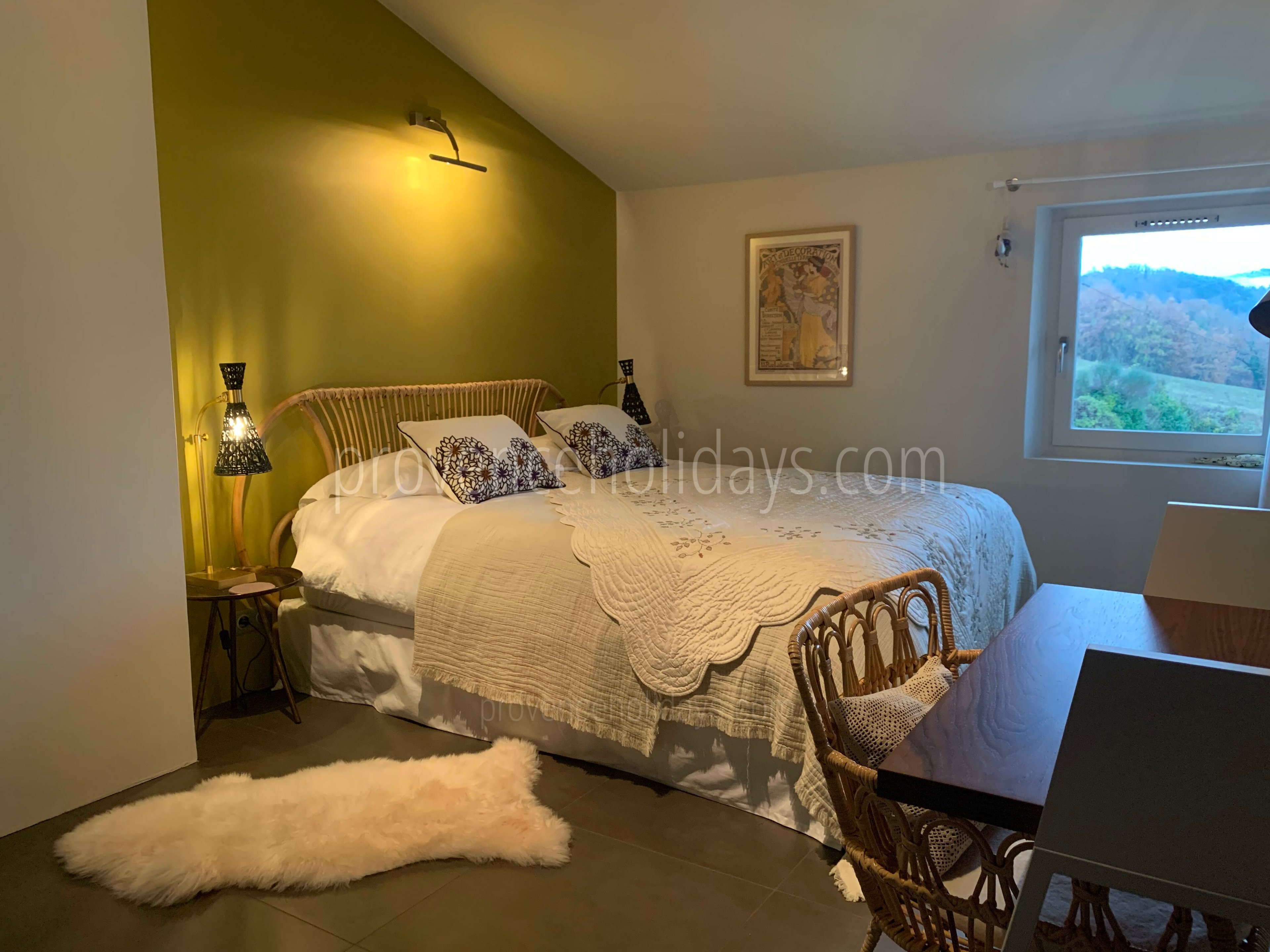 4 - Le Mas du Vallon: Villa: Bedroom