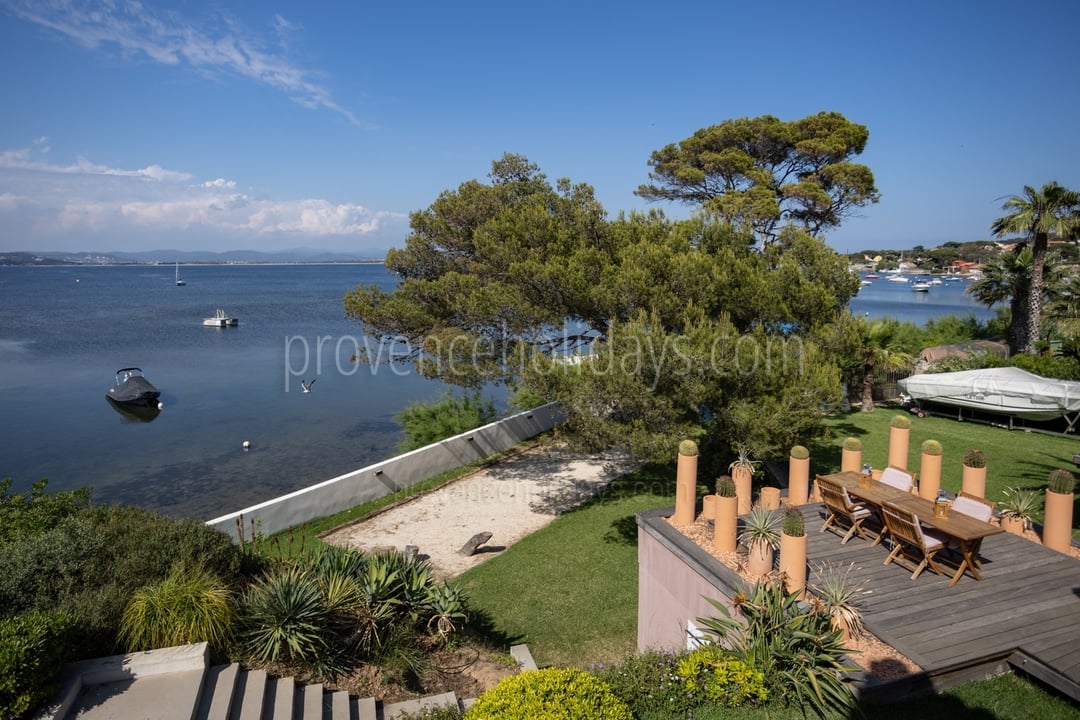 23 - Villa Giens: Villa: Exterior