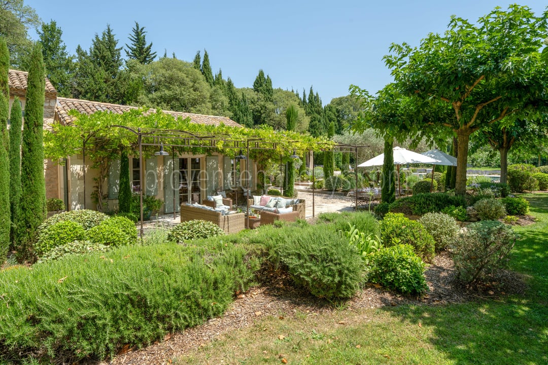 24 - Mas des Chênes Verts: Villa: Exterior